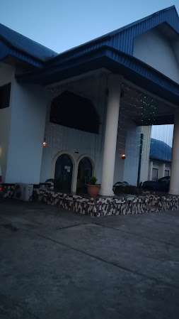 Perfect Dot Unisex Saloon