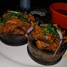 SIDEWALK LOUNGE & BAR