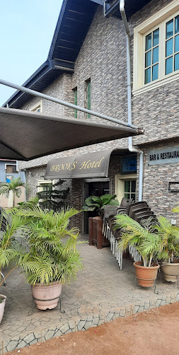 Da-RoOTz Sport Bar and Lounge