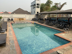 Old English Bar & Grills, Lekki