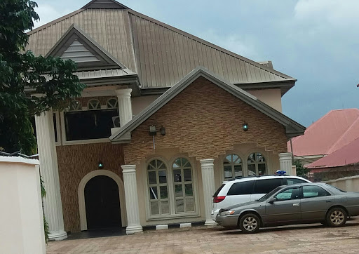 Meadway Luxury Hotel