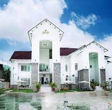 Castle De White House Hotel