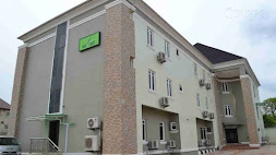 Nue Crest Hotel &amp; Suites