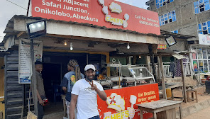 De chuks restaurant and bar